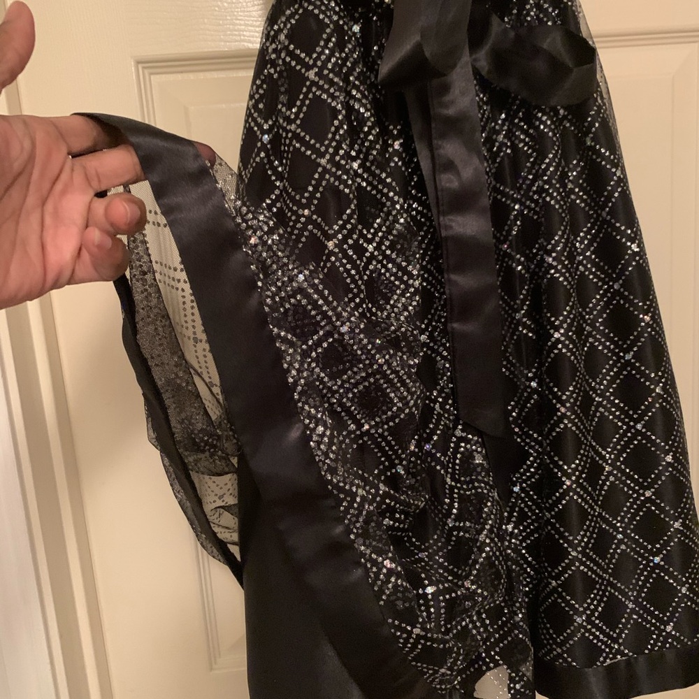 Two Dress - Picture 7 of 8